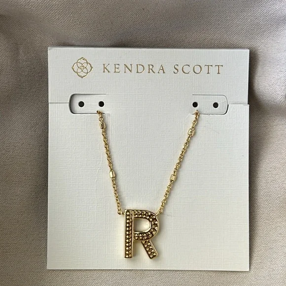 Kendra Scott Letter R Pendant Necklace Gold Metal NEW - Picture 2 of 3